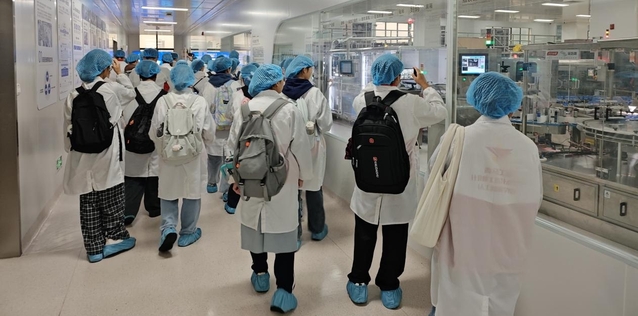 珠澳特色思政大讲堂组织计算机工程技术学院(人工智能学院)