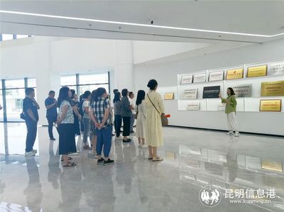 2023年化妆品安全科普宣传周活动走进企业